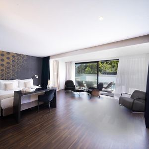 Azur Hotel